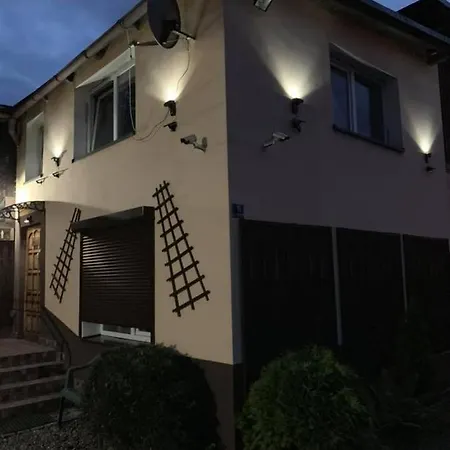 Noclegi-apartamenty Verona 公寓 克沃兹科