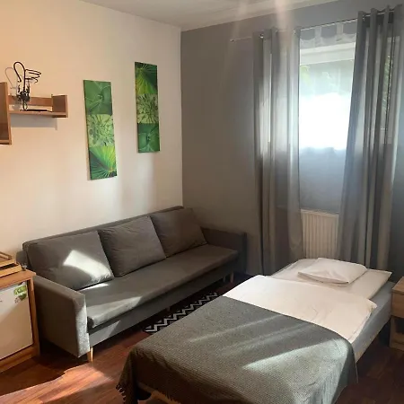 Noclegi-apartamenty Verona * 克沃兹科